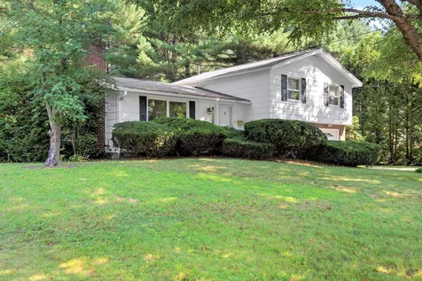 27 Lois Street Rochester NH 03867