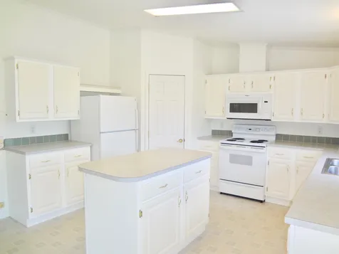 702 Brewer Court Laconia NH 03246