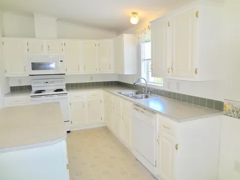 702 Brewer Court Laconia NH 03246