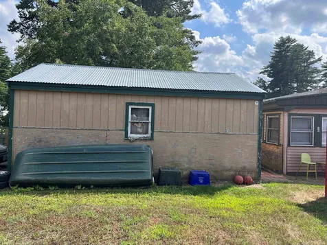 2 Rona Avenue Raymond NH 03077