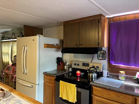 2 Rona Avenue Raymond NH 03077