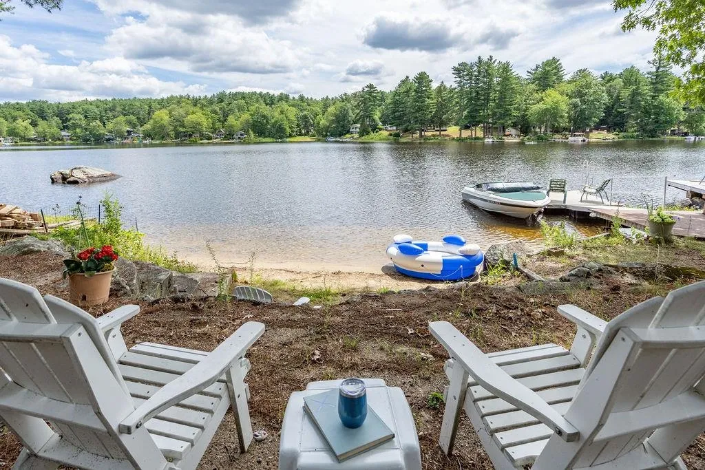 8 Juniper Lane Raymond NH 03077