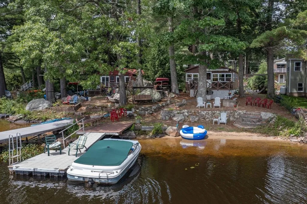 8 Juniper Lane Raymond NH 03077
