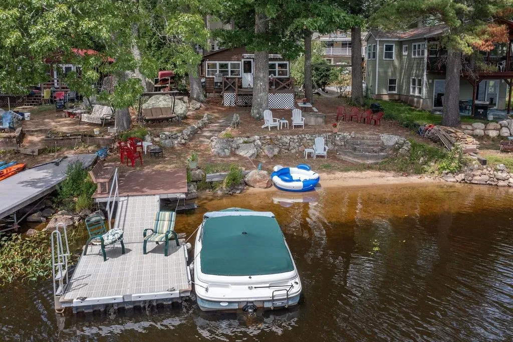 8 Juniper Lane Raymond NH 03077