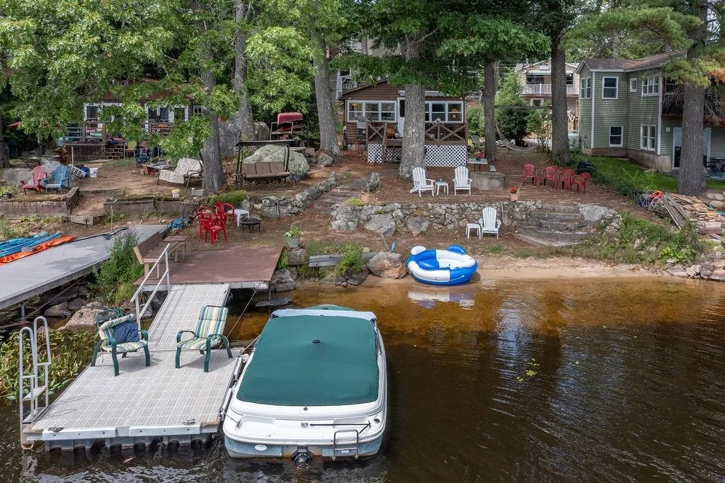 8 Juniper Lane Raymond NH 03077