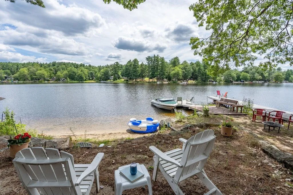 8 Juniper Lane Raymond NH 03077