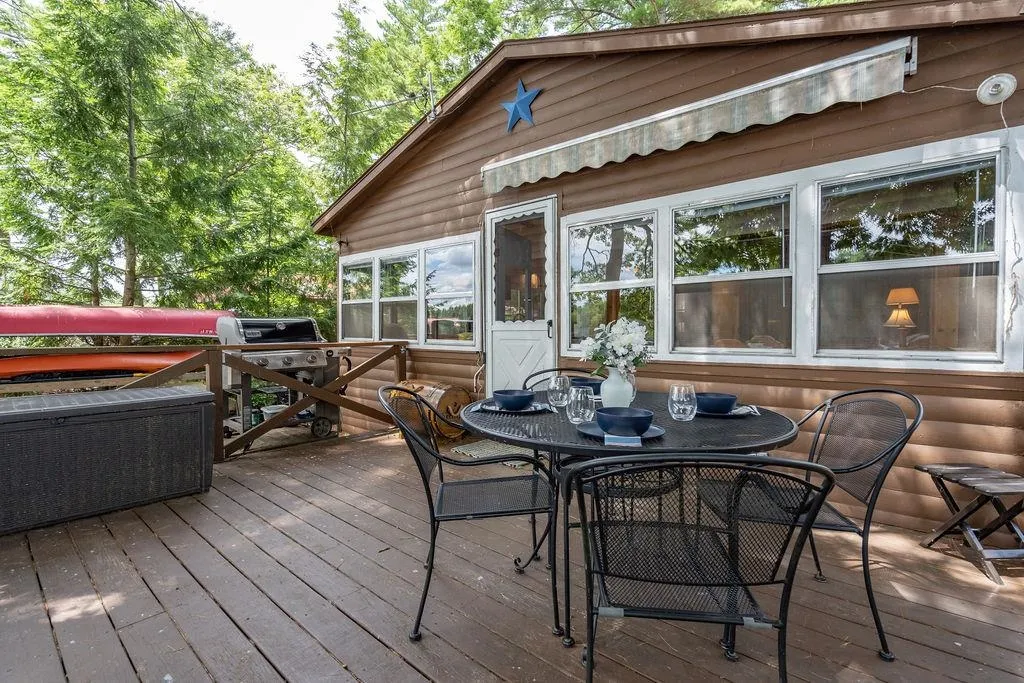 8 Juniper Lane Raymond NH 03077