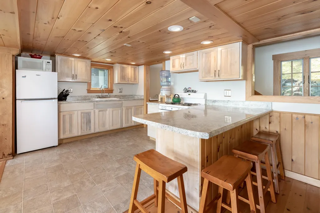 94 West Shore Road New Hampton NH 03256