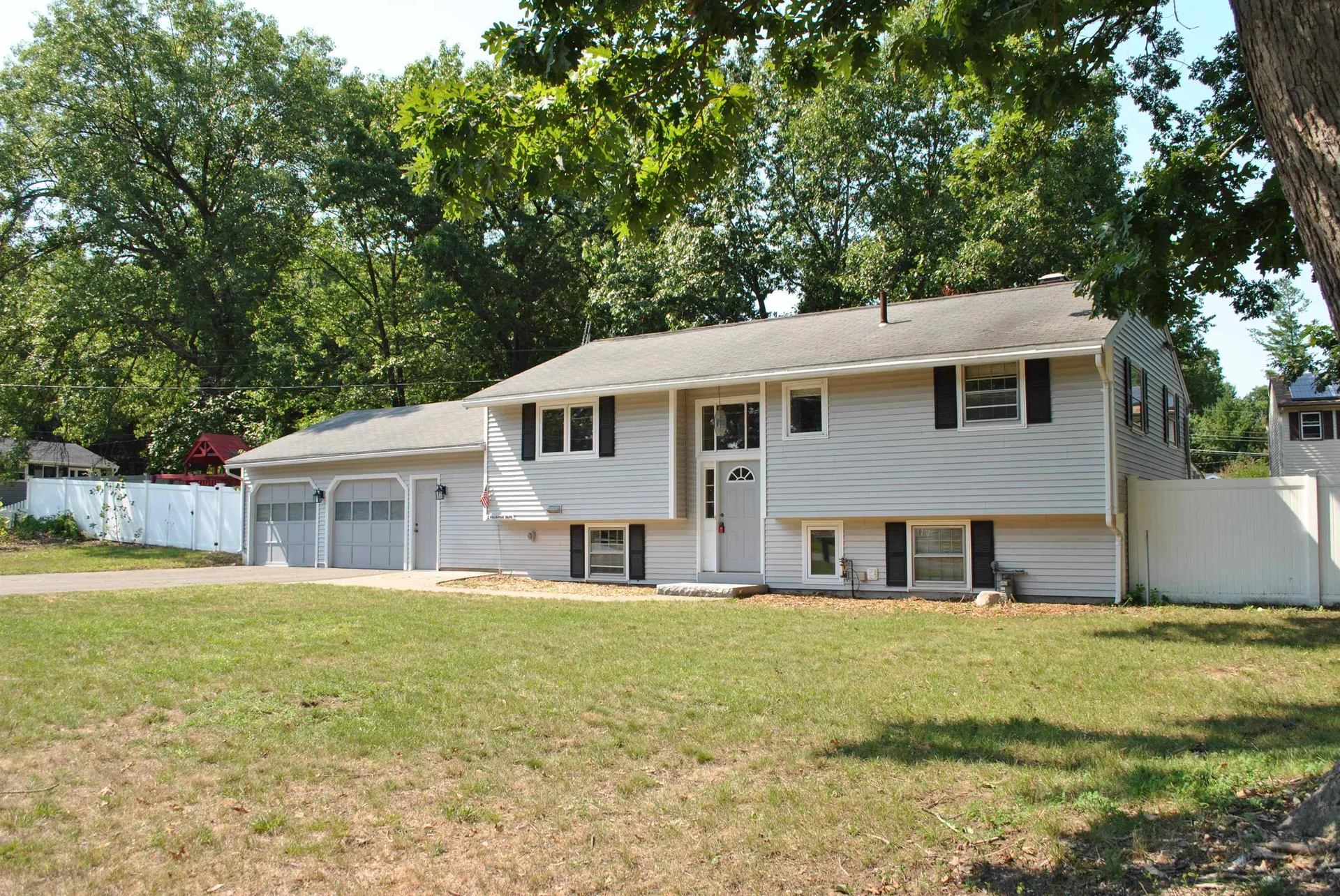 2 Millbrook Drive Nashua NH 03062