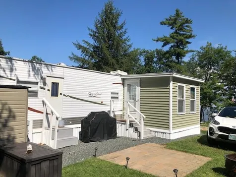 24 Dock Road Gilford NH 03249