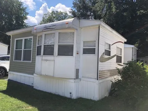 24 Dock Road Gilford NH 03249