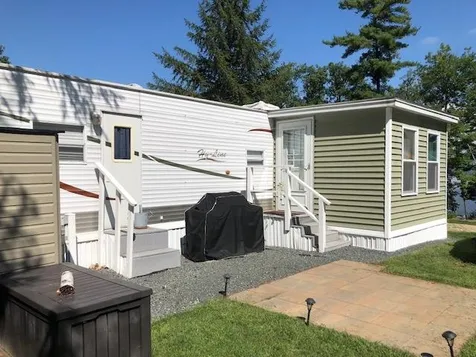 24 Dock Road Gilford NH 03249
