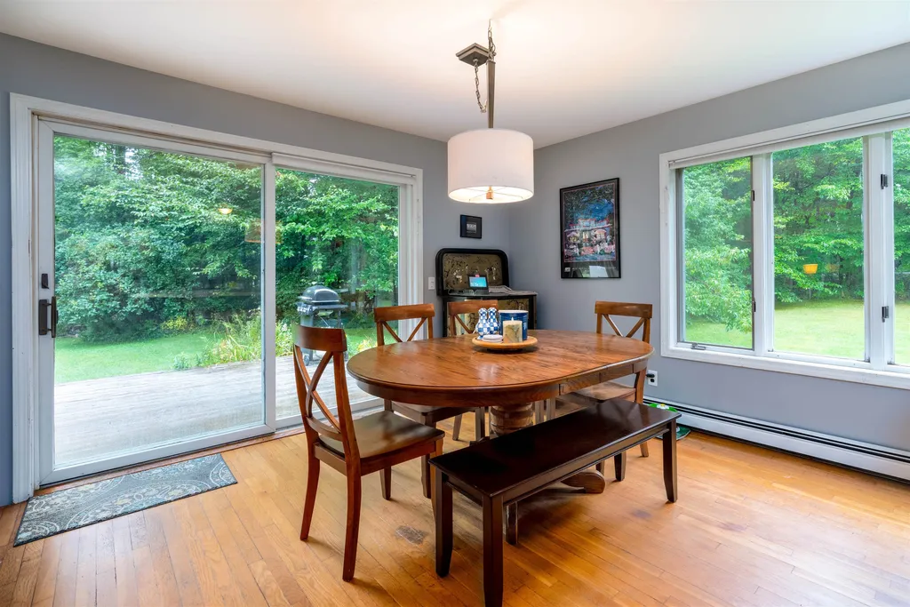 92 Waites Lane Stowe VT 05672