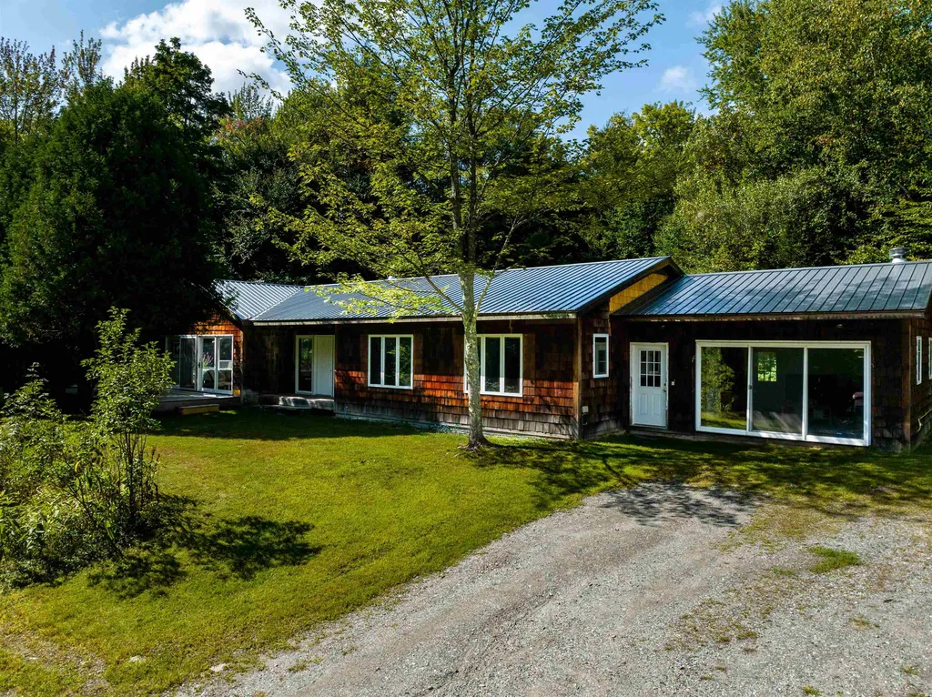 92 Waites Lane Stowe VT 05672