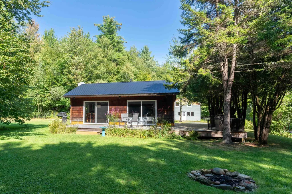 92 Waites Lane Stowe VT 05672