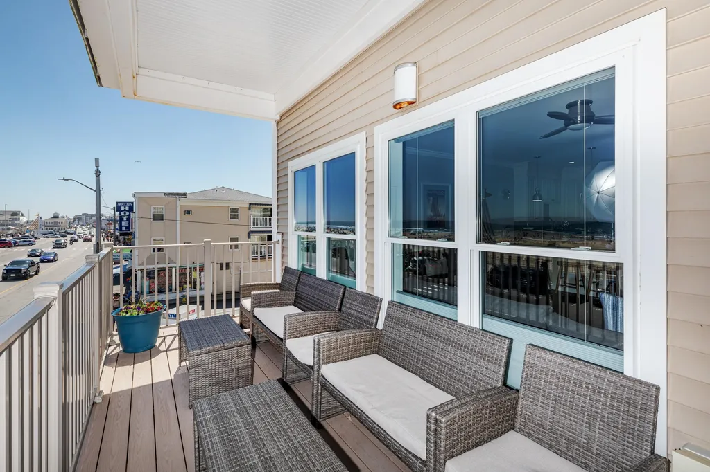 275 Ocean Boulevard Hampton NH 03842