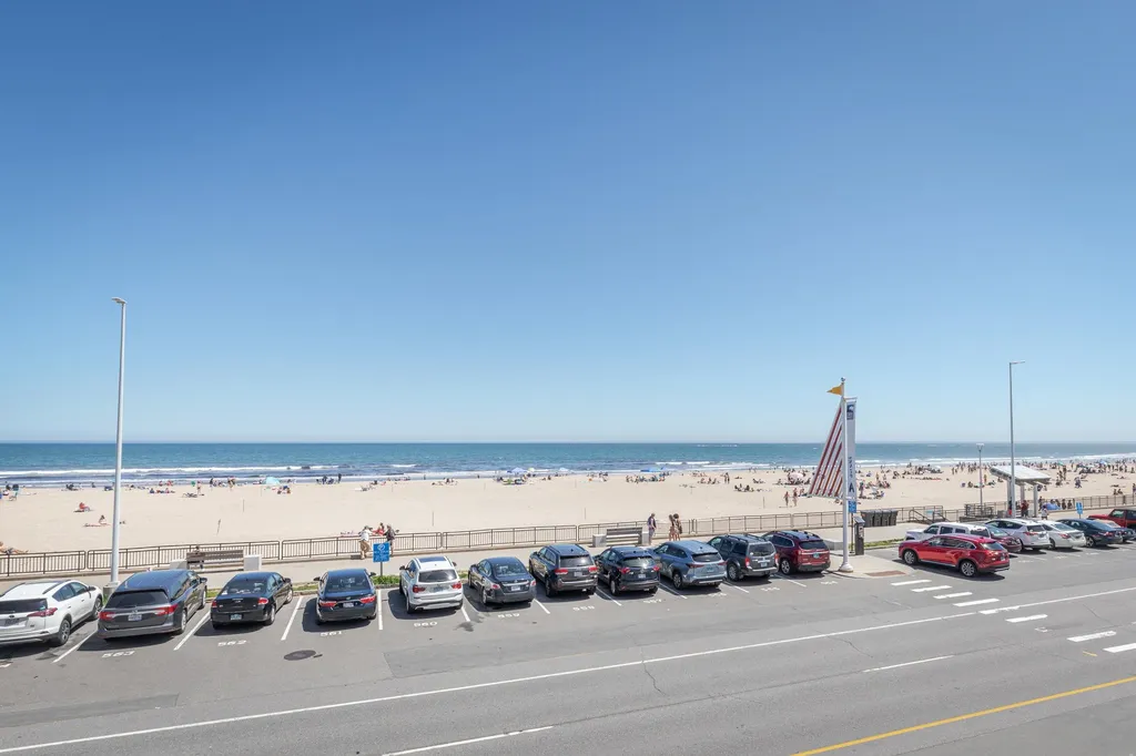 275 Ocean Boulevard Hampton NH 03842