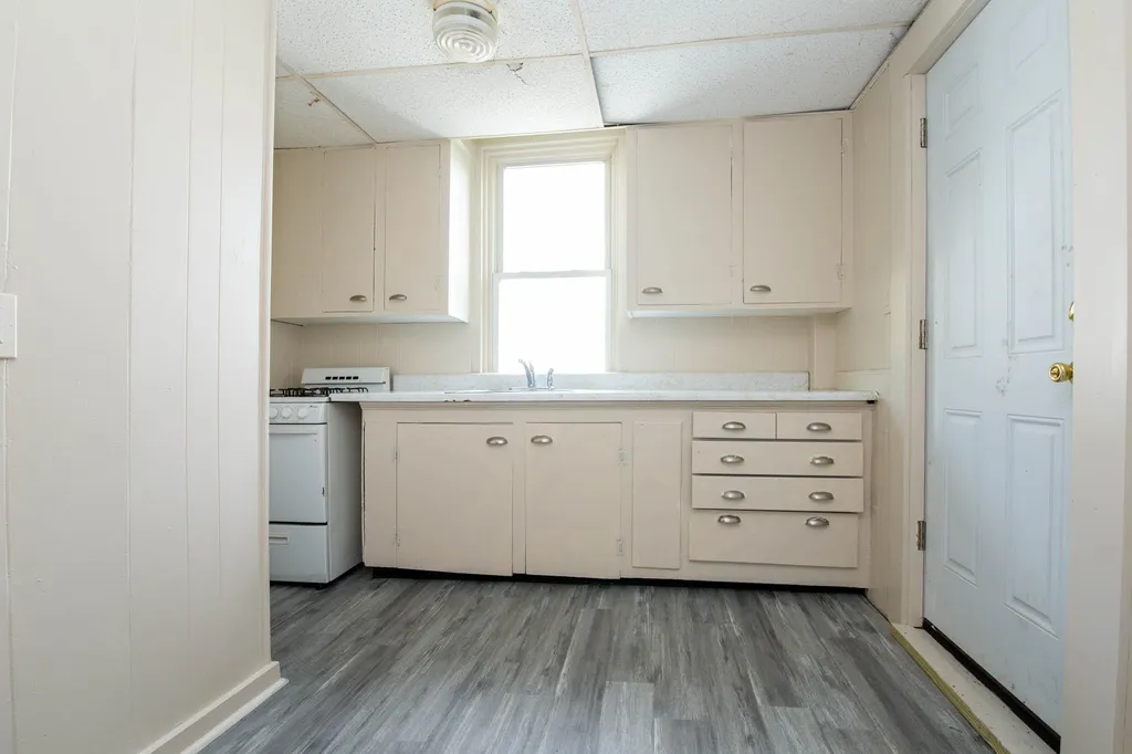 77 Central Street Claremont NH 03743