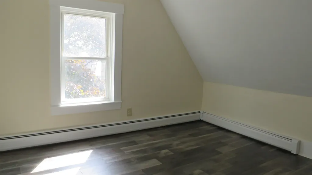 20 Pleasant Street Franklin NH 03235