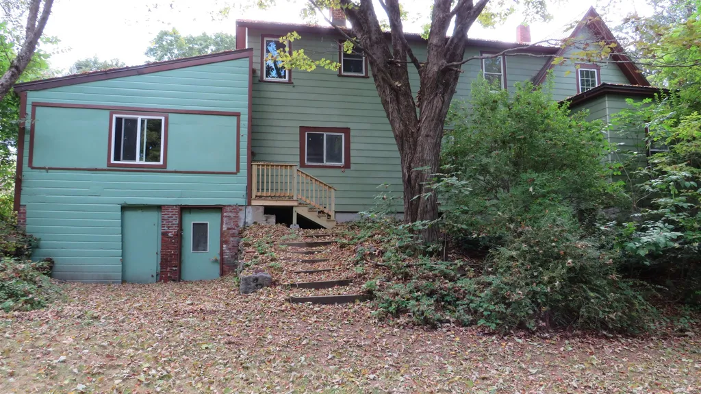 20 Pleasant Street Franklin NH 03235