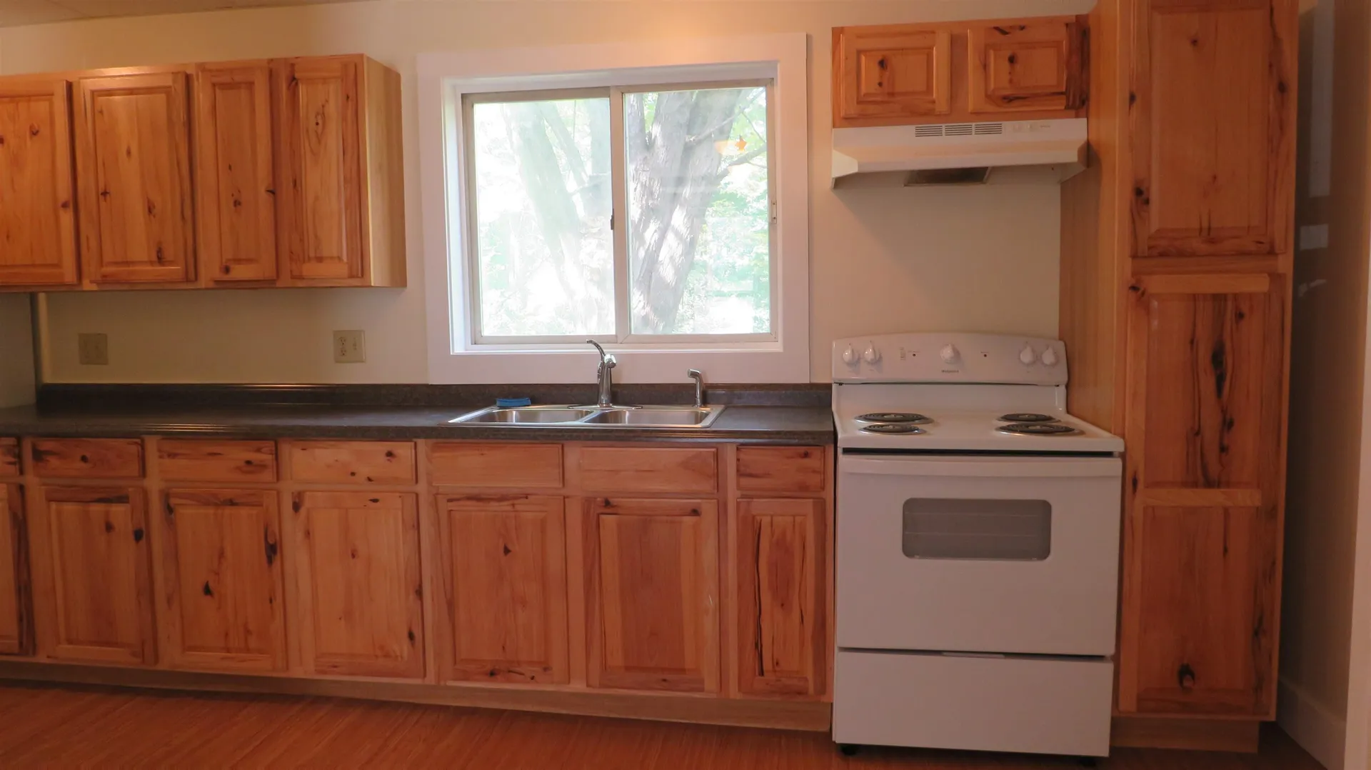 20 Pleasant Street Franklin NH 03235