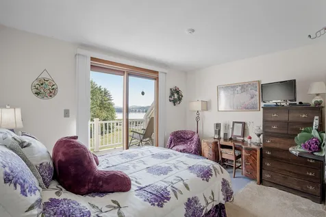 14 Starboard Way Laconia NH 03246