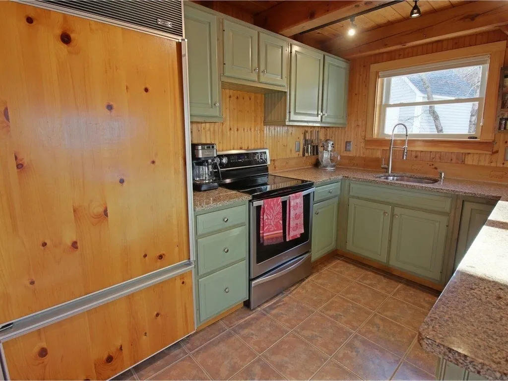 233 Thacher Road Bolton VT 05477
