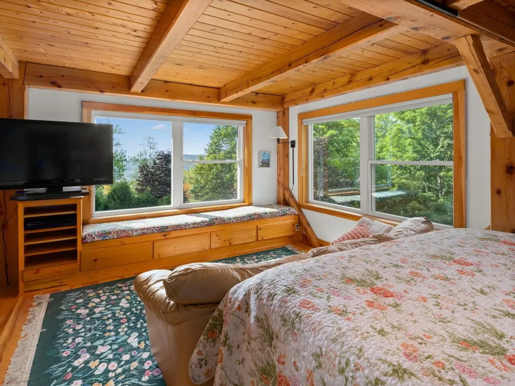 233 Thacher Road Bolton VT 05477