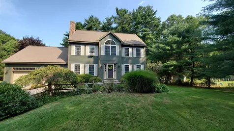 19 Deer Run Fremont NH 03044