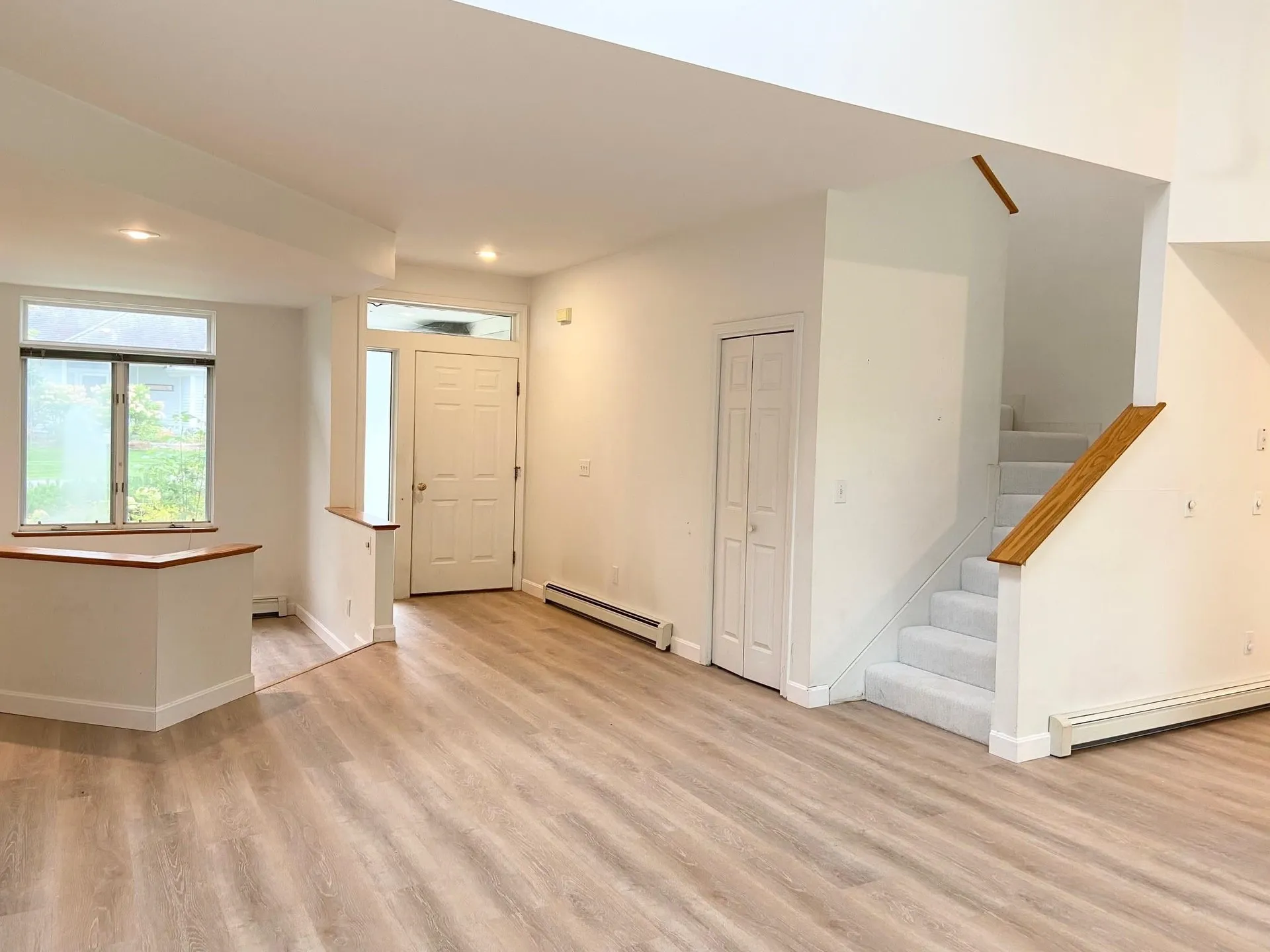 6 Skyline Way Hartford VT 05001