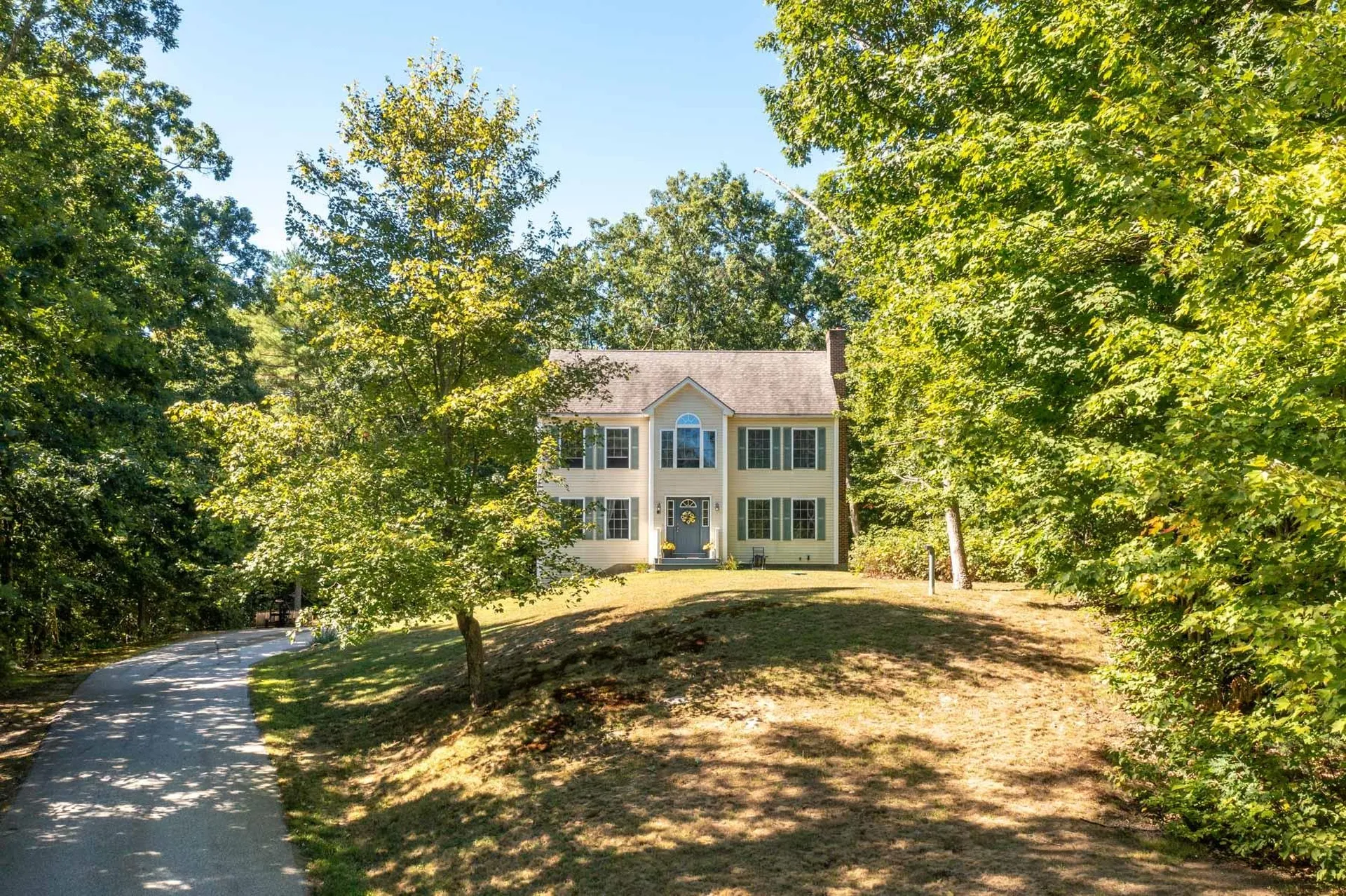 25 Sundeen Parkway Raymond NH 03077