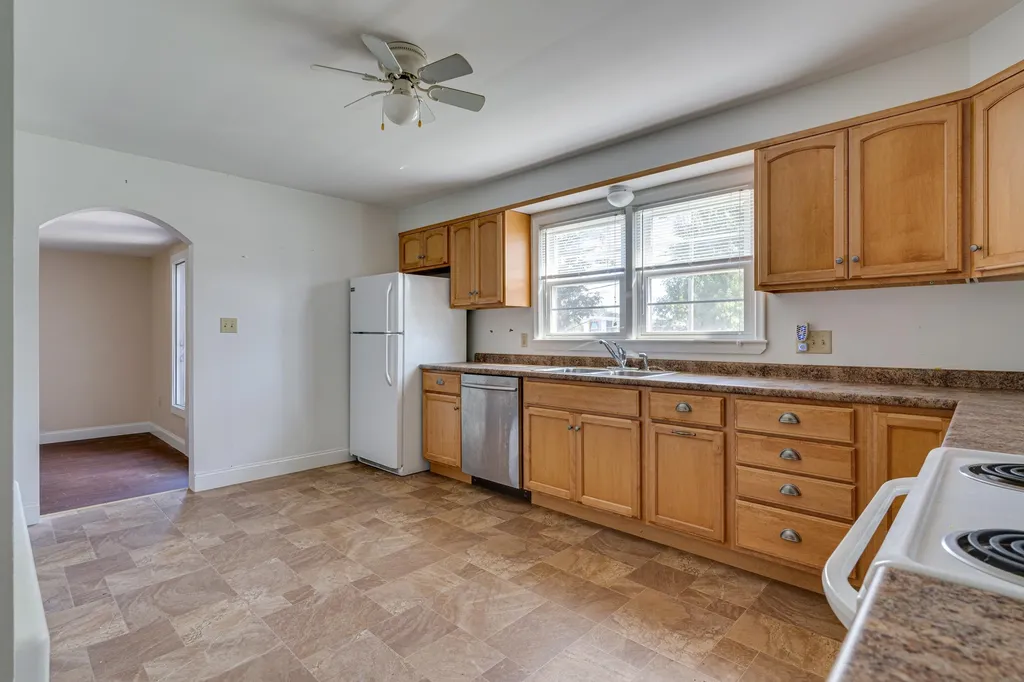 5 Glenwood Avenue Dover NH 03820