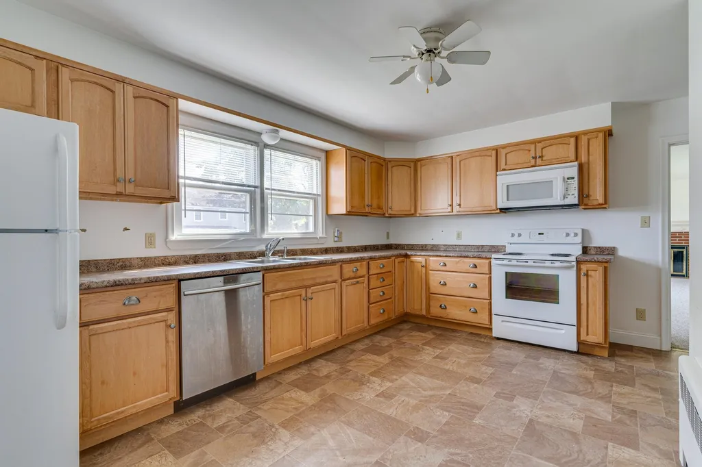 5 Glenwood Avenue Dover NH 03820