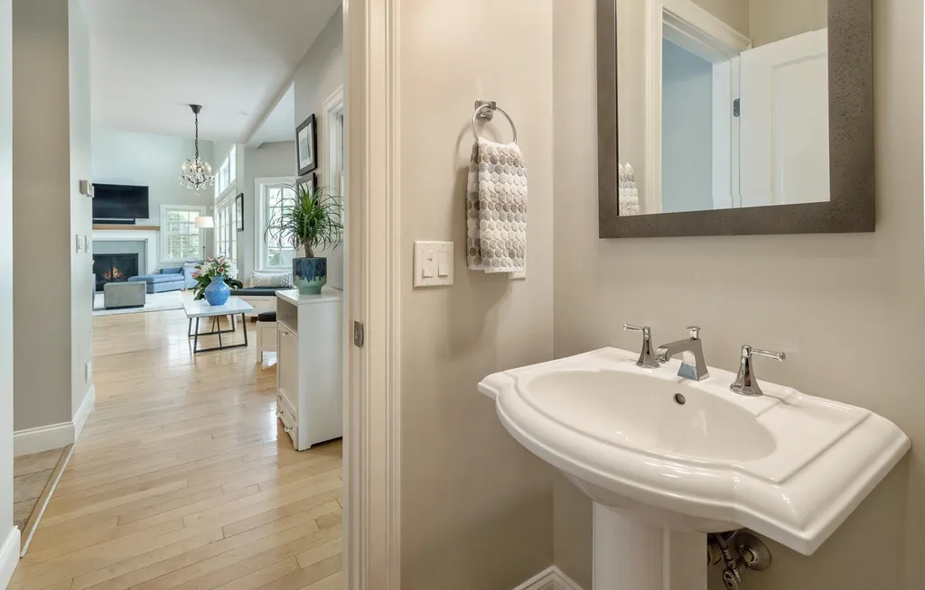 6 Purling Brooks Drive Hanover NH 03755