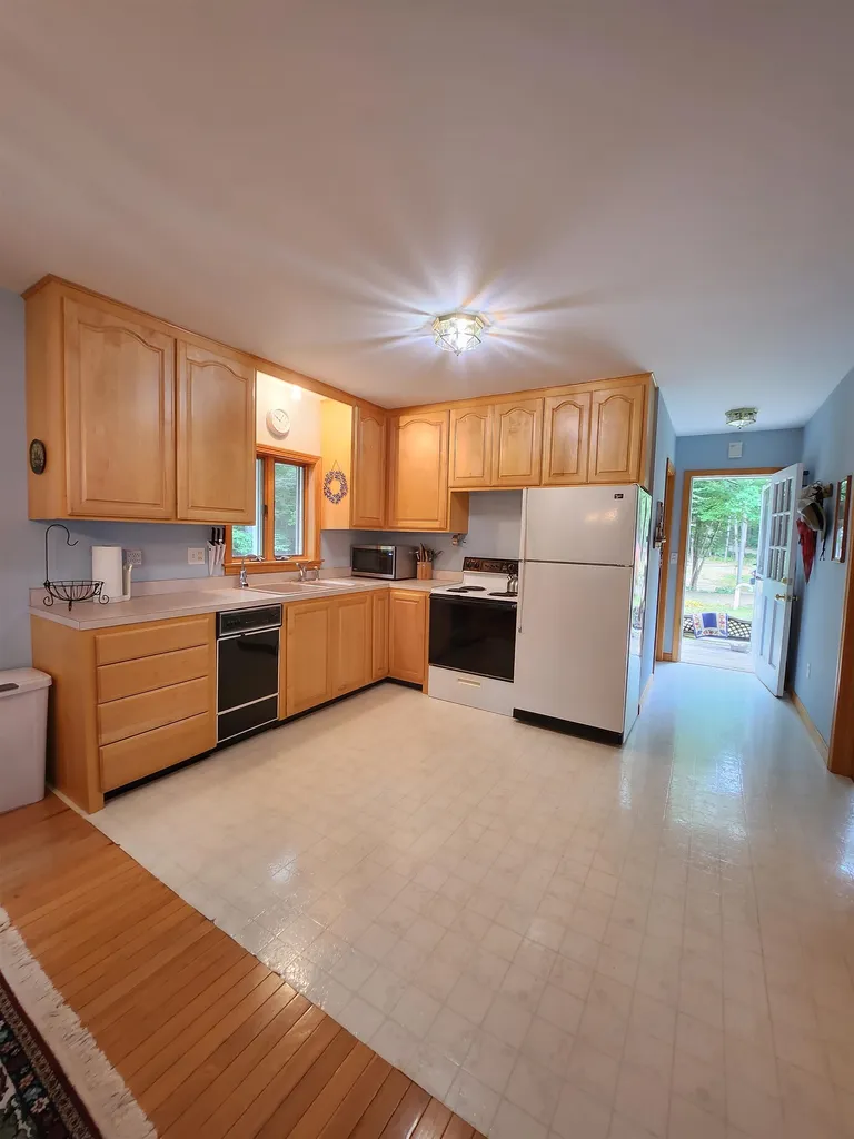 30 Pinepark Drive Barnstead NH 03218