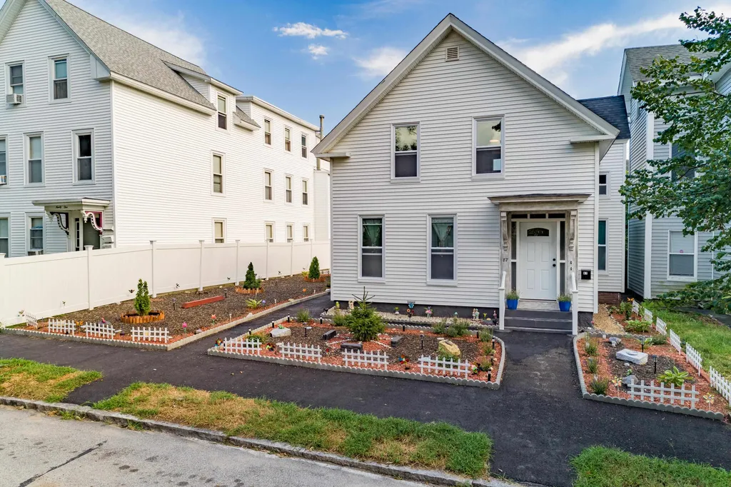 87 Blodget Street Manchester NH 03104