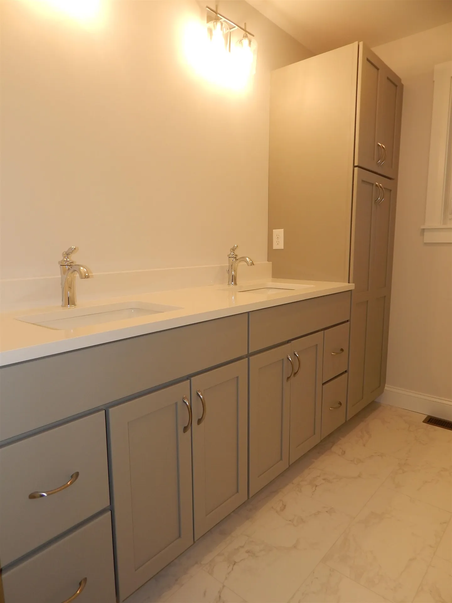 19 Rose Fountain Lane Hampton NH 03842