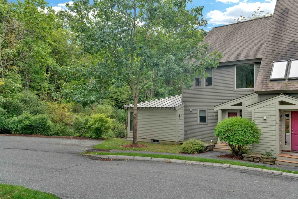 215 Granite Way Hartford VT 05059