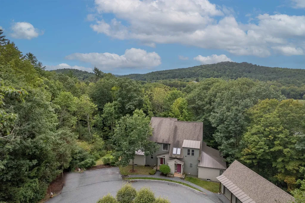 215 Granite Way Hartford VT 05059