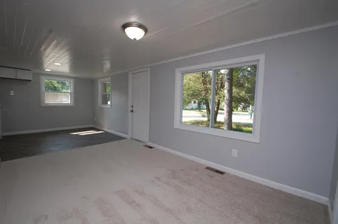 12 Embassy Avenue Hooksett NH 03106