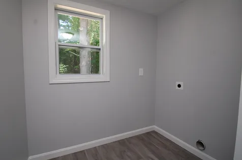 12 Embassy Avenue Hooksett NH 03106