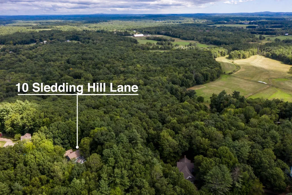 10 Sledding Hill Lane Lee NH 03861