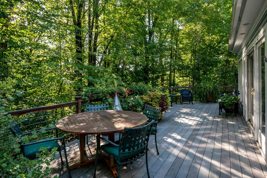 10 Sledding Hill Lane Lee NH 03861