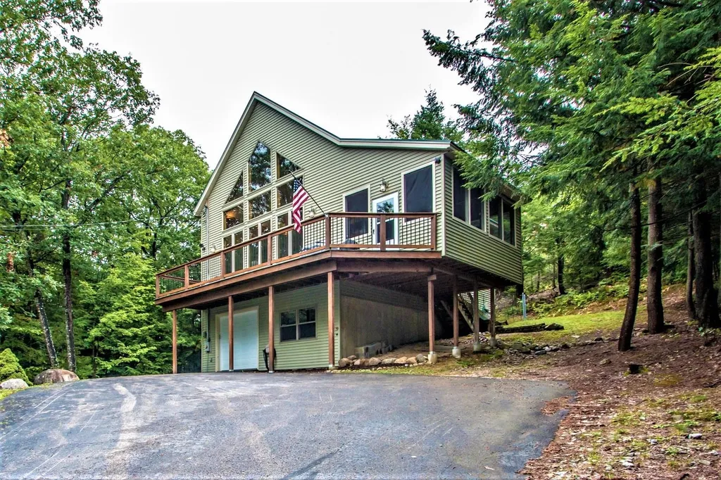 27 Regent Hill Road Conway NH 03813