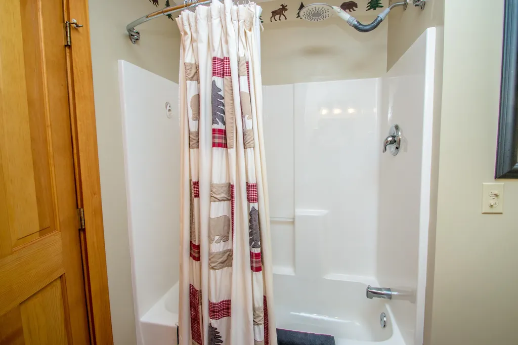 27 Regent Hill Road Conway NH 03813