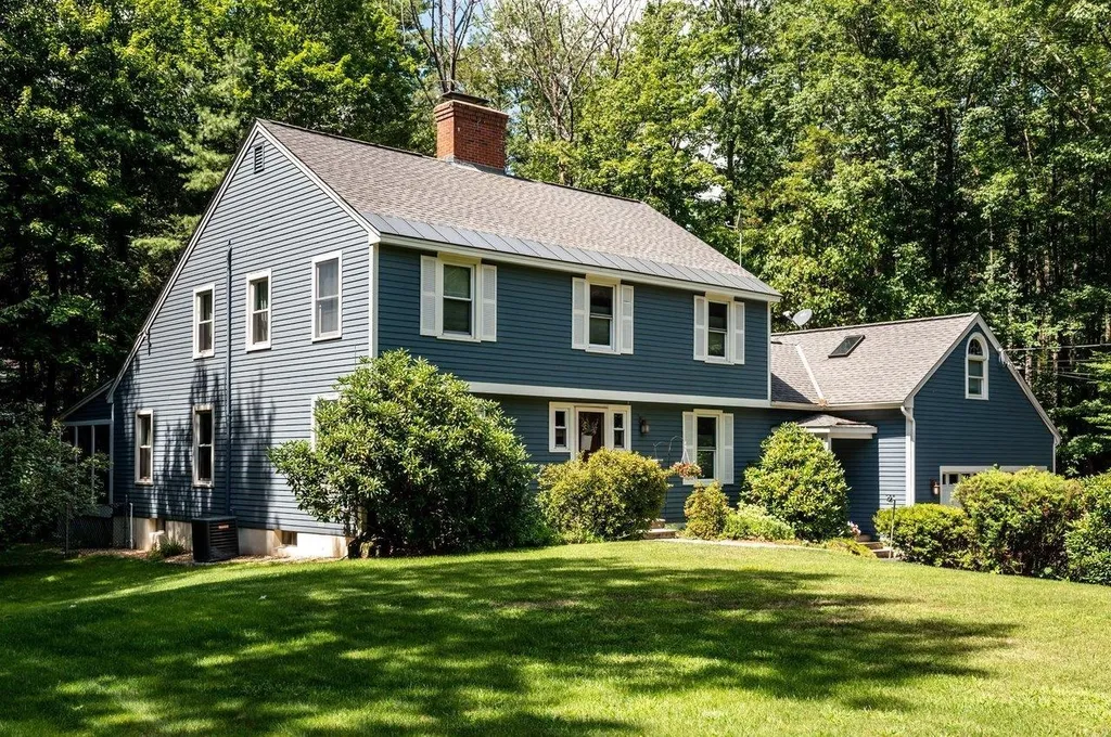 35 Buckridge Drive Amherst NH 03031