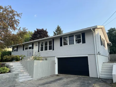 94 Westland Avenue Manchester NH 03103