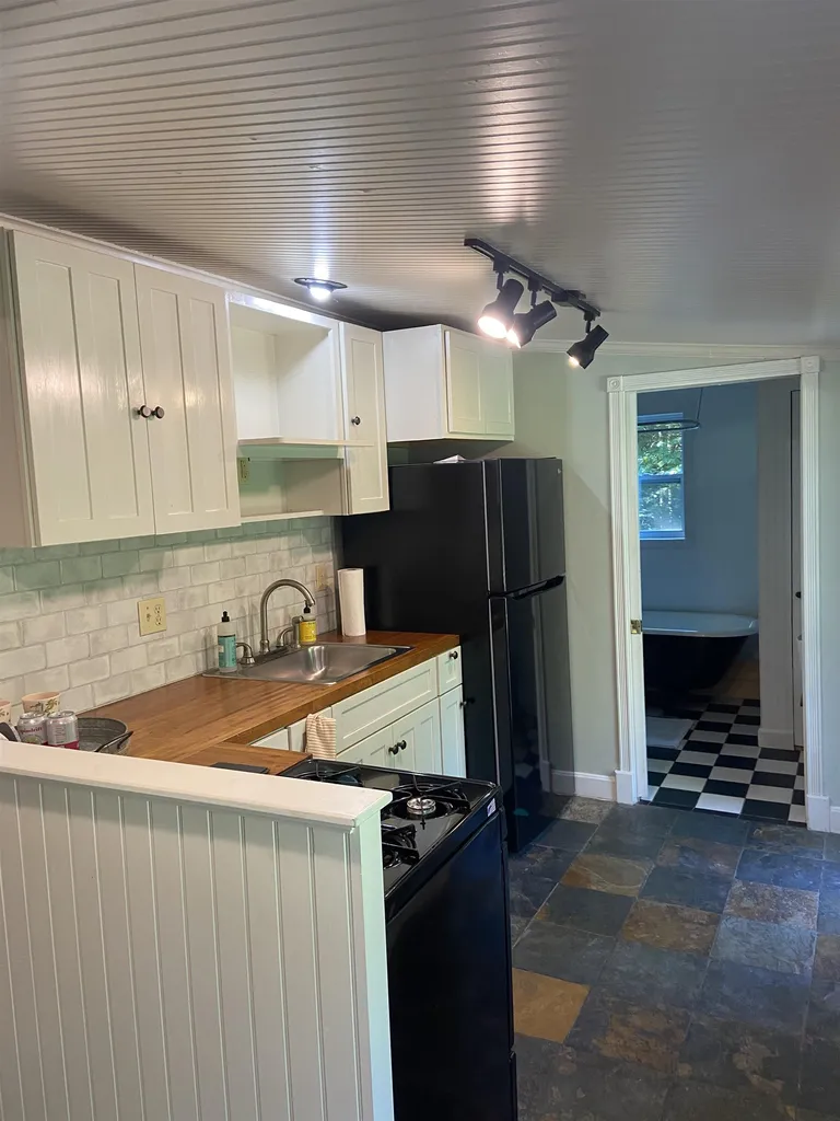 32 Blueberry Lane Alstead NH 03602
