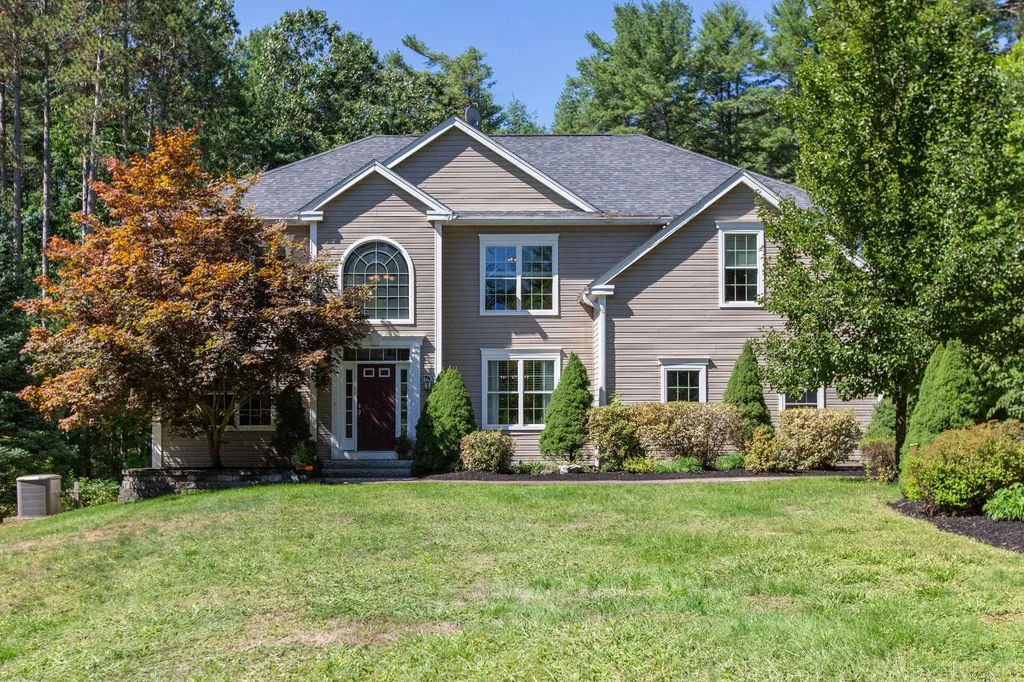 4 Candlewood Road Windham NH 03087