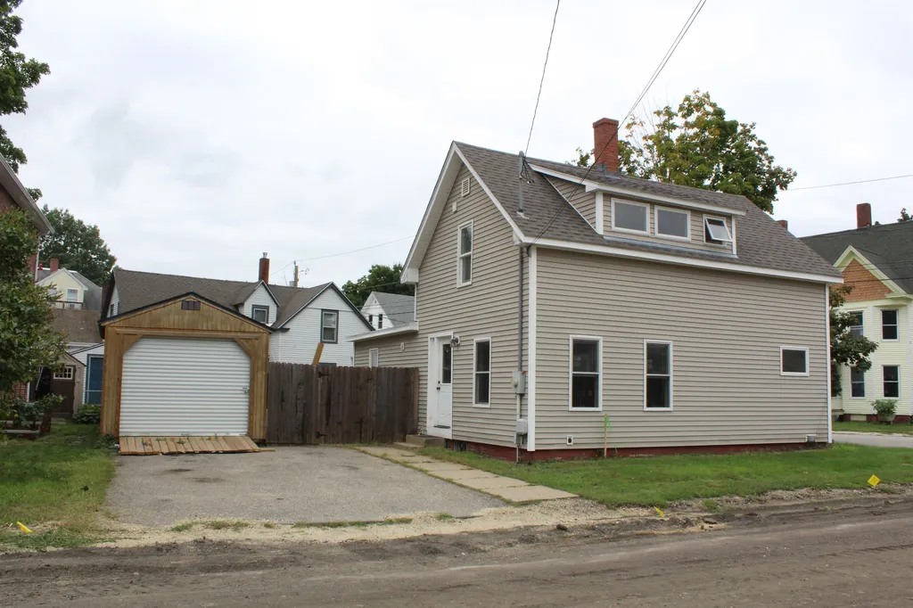 58 Congress Street Rochester NH 03867